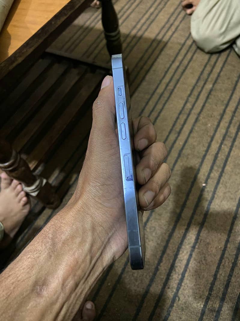 Apple iPhone 13 Pro 3