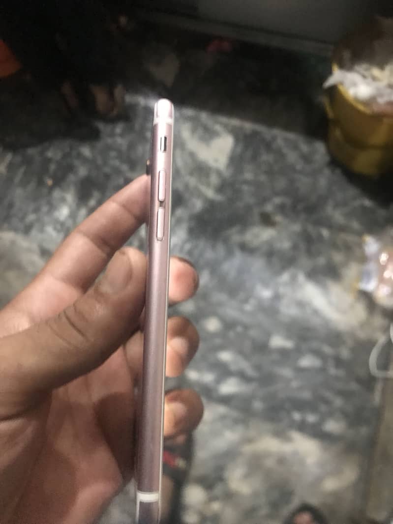 Apple iPhone 6S 5