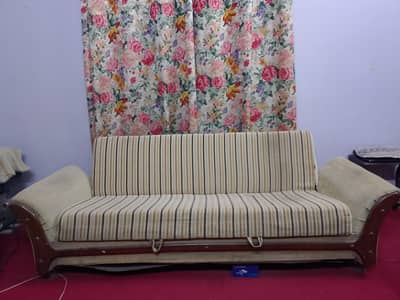 Sofa Combed is up for sale