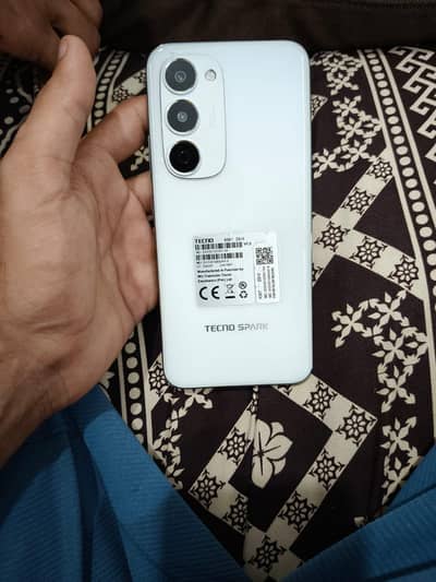 Tecno Spark 40 pro