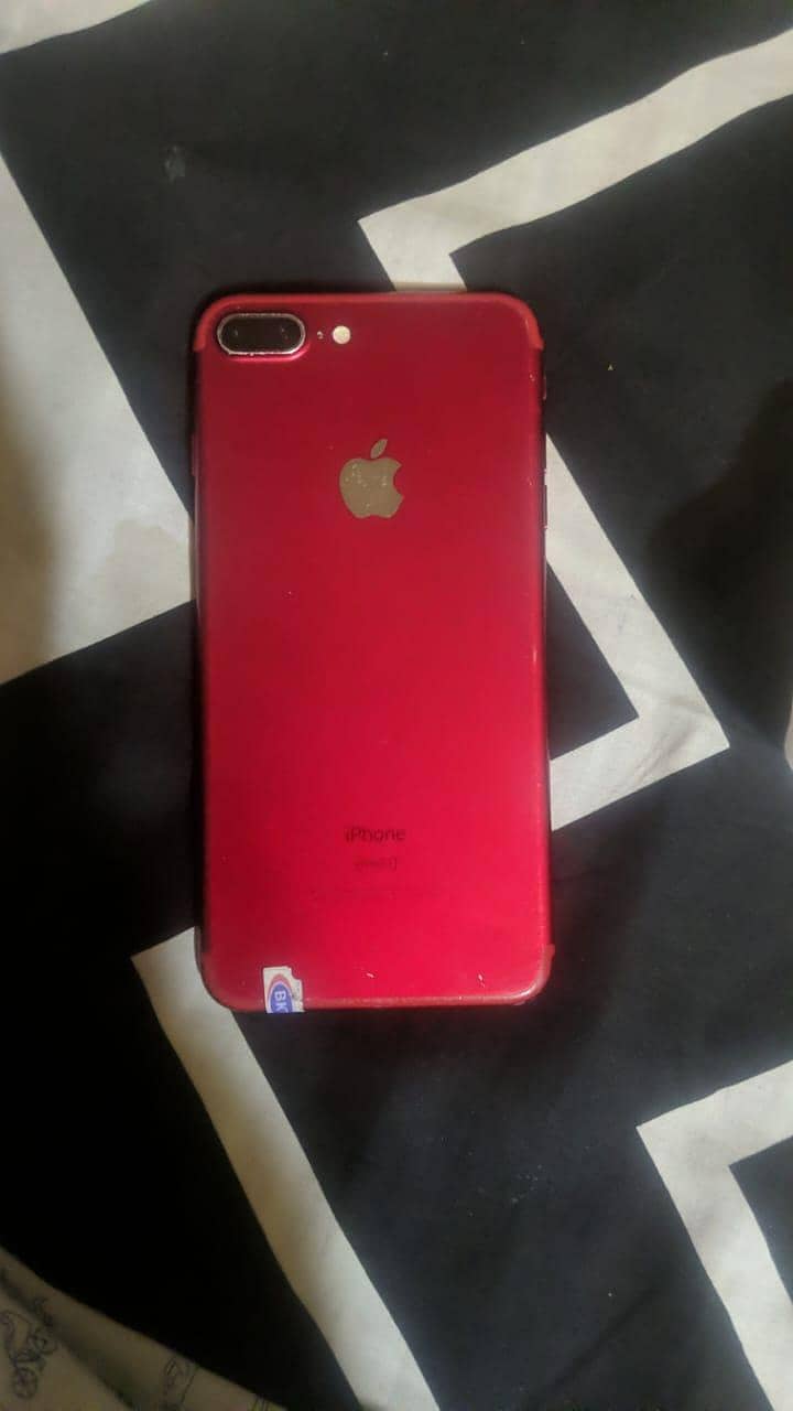 Apple iPhone 7 Plus 0