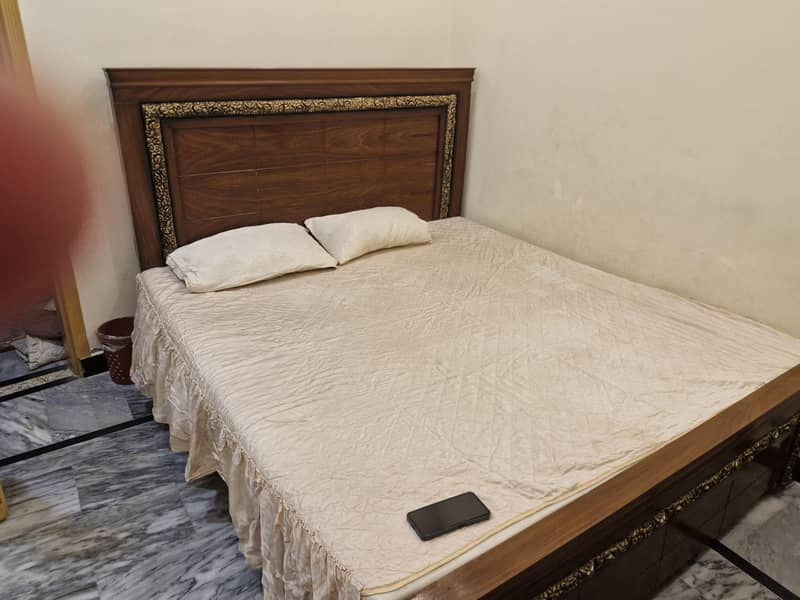 double bed 2 side table dressing table 0