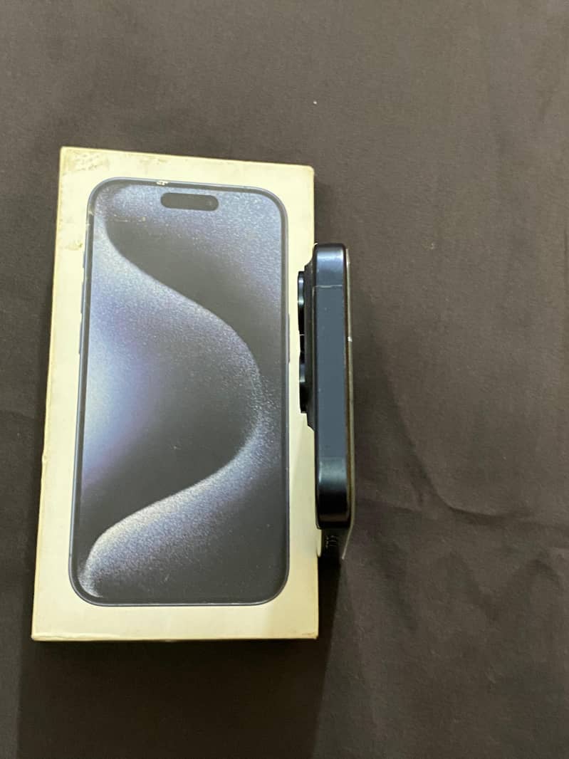 Apple iPhone 15 Pro 2