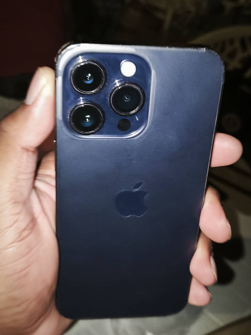 Apple iPhone 14 Pro Max 0
