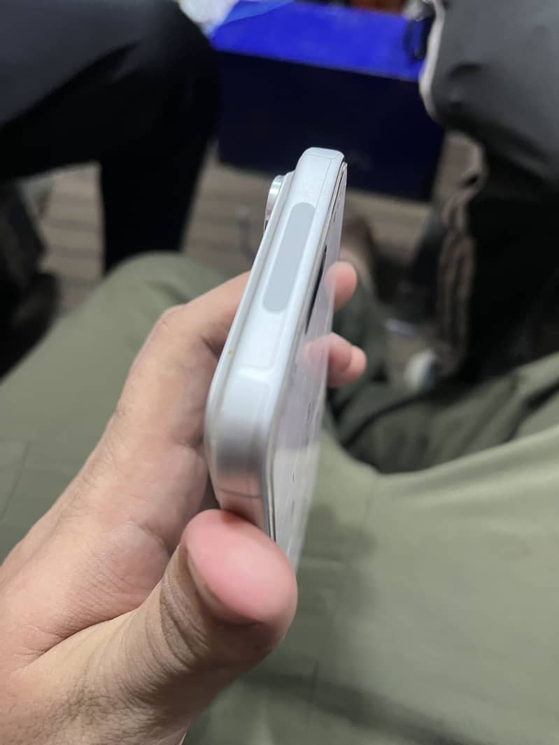 Apple iPhone 17 Pro Max 5