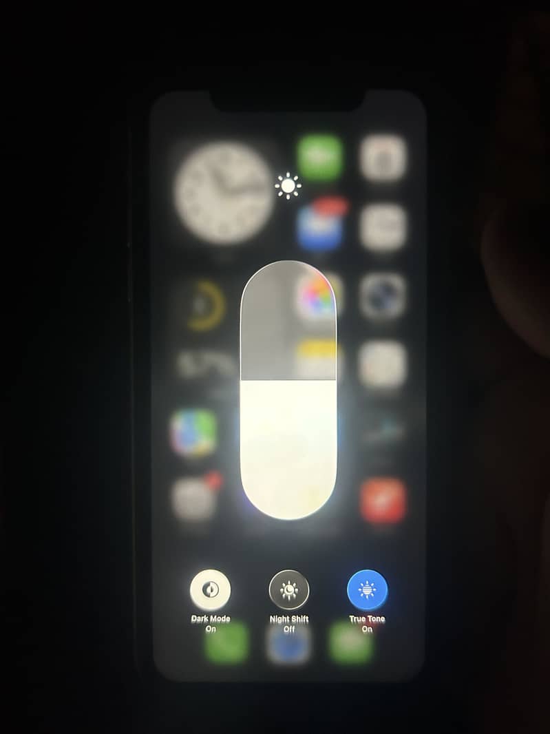 Apple iPhone 11 4