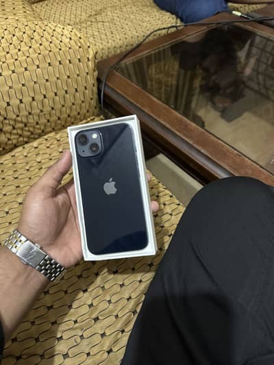 Apple iPhone 13