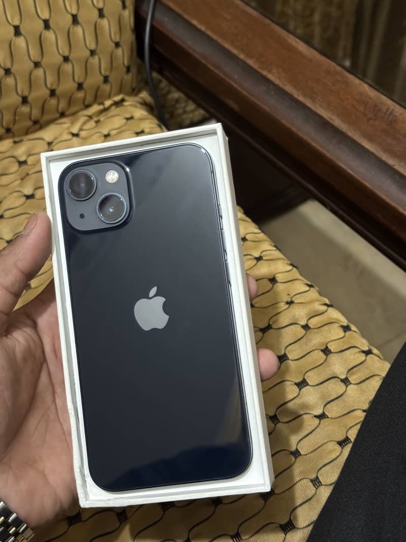 Apple iPhone 13 1