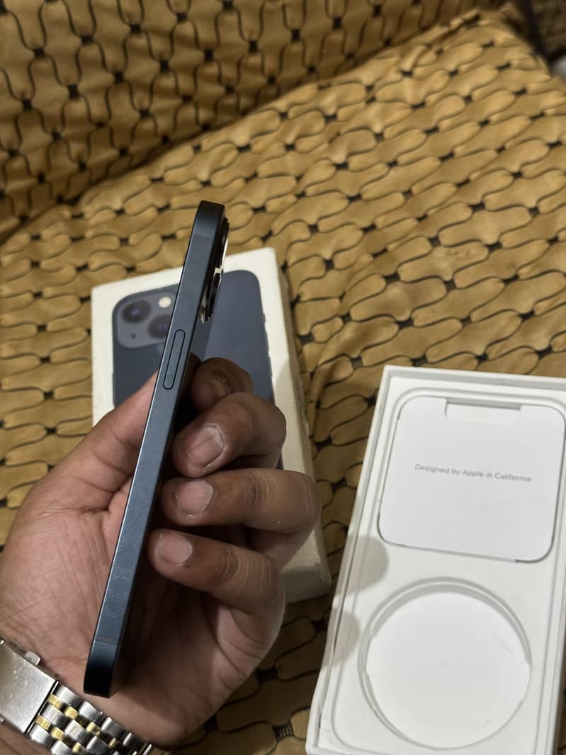 Apple iPhone 13 3