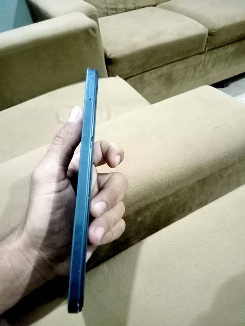 Realme C71 3