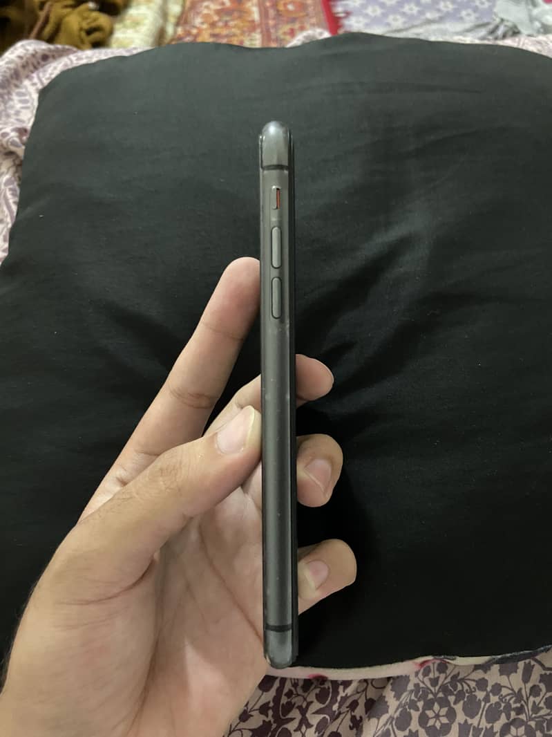 Apple iPhone 11 2