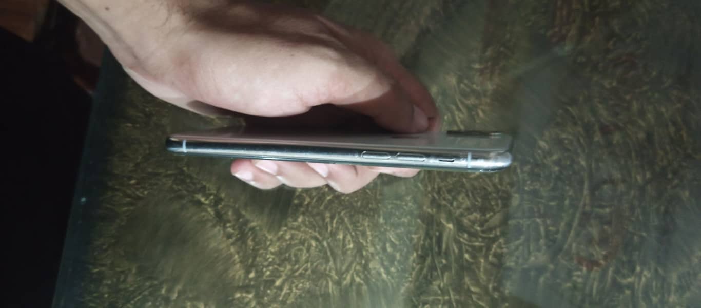 Apple iPhone X 2