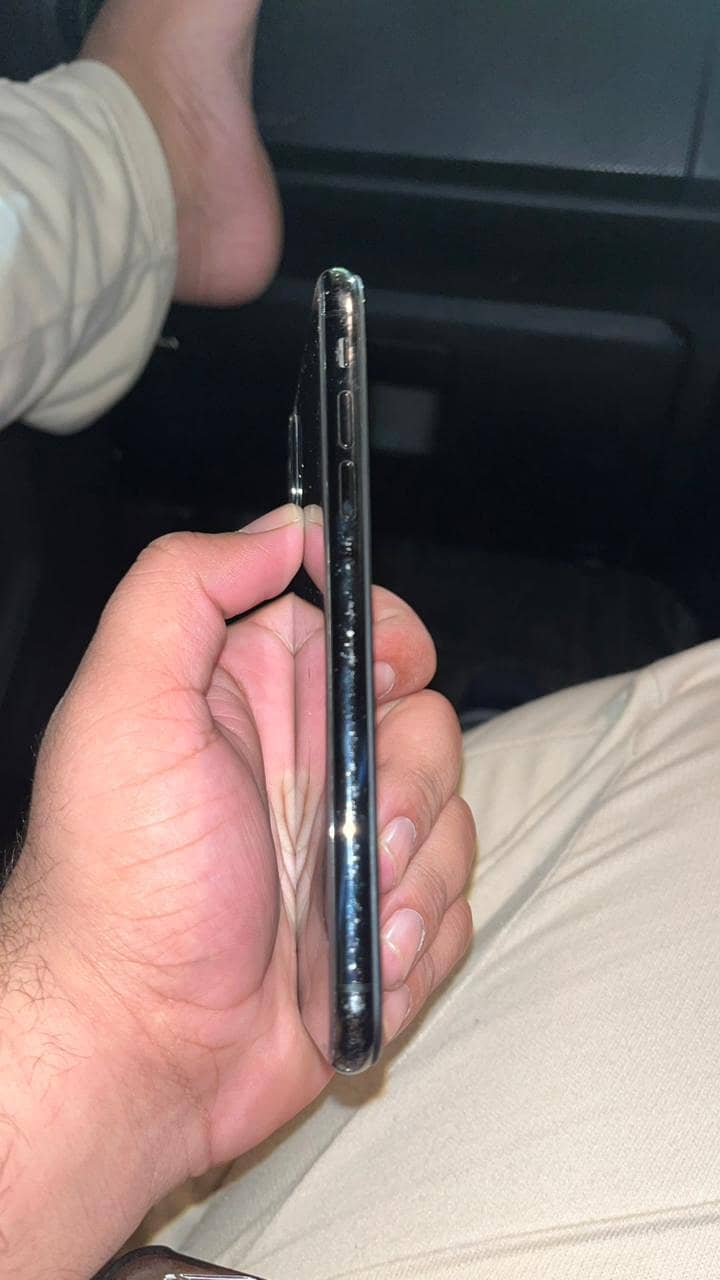 Apple iPhone X 6