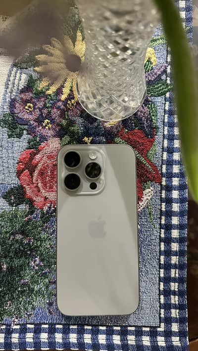 Iphone 15 pro (256 gb) 10/10
