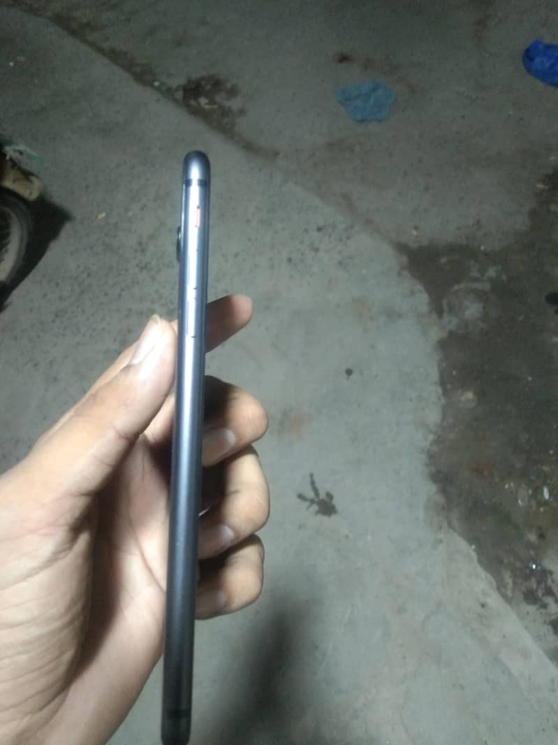Apple iPhone 8 Plus 2