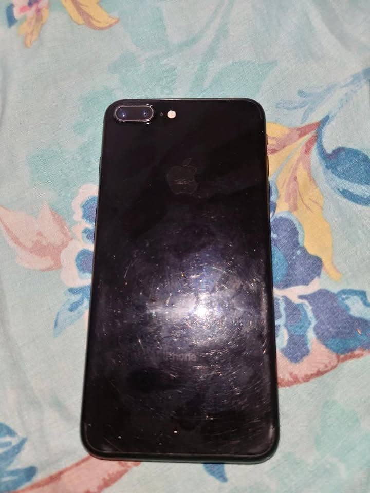 Apple iPhone 7 Plus 2
