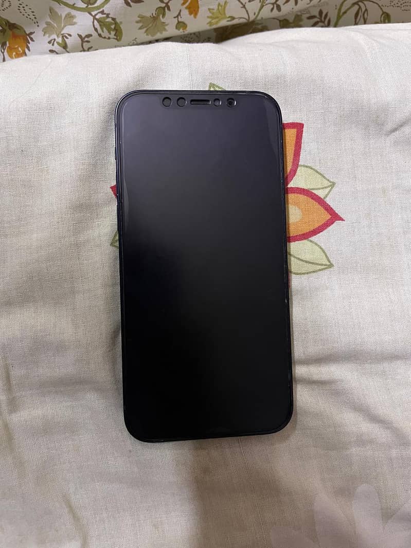 Apple iPhone 12 1