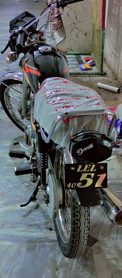 bike bilkul anteek pice hai