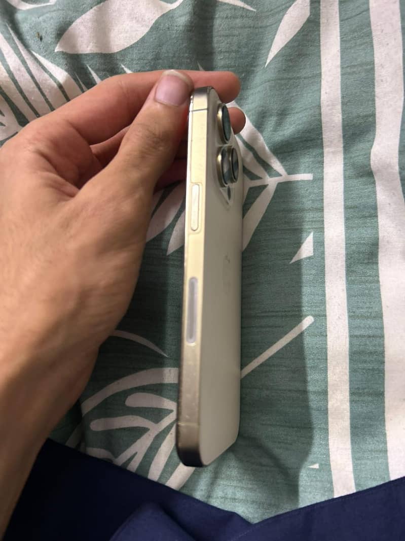 Apple iPhone 14 Pro 3