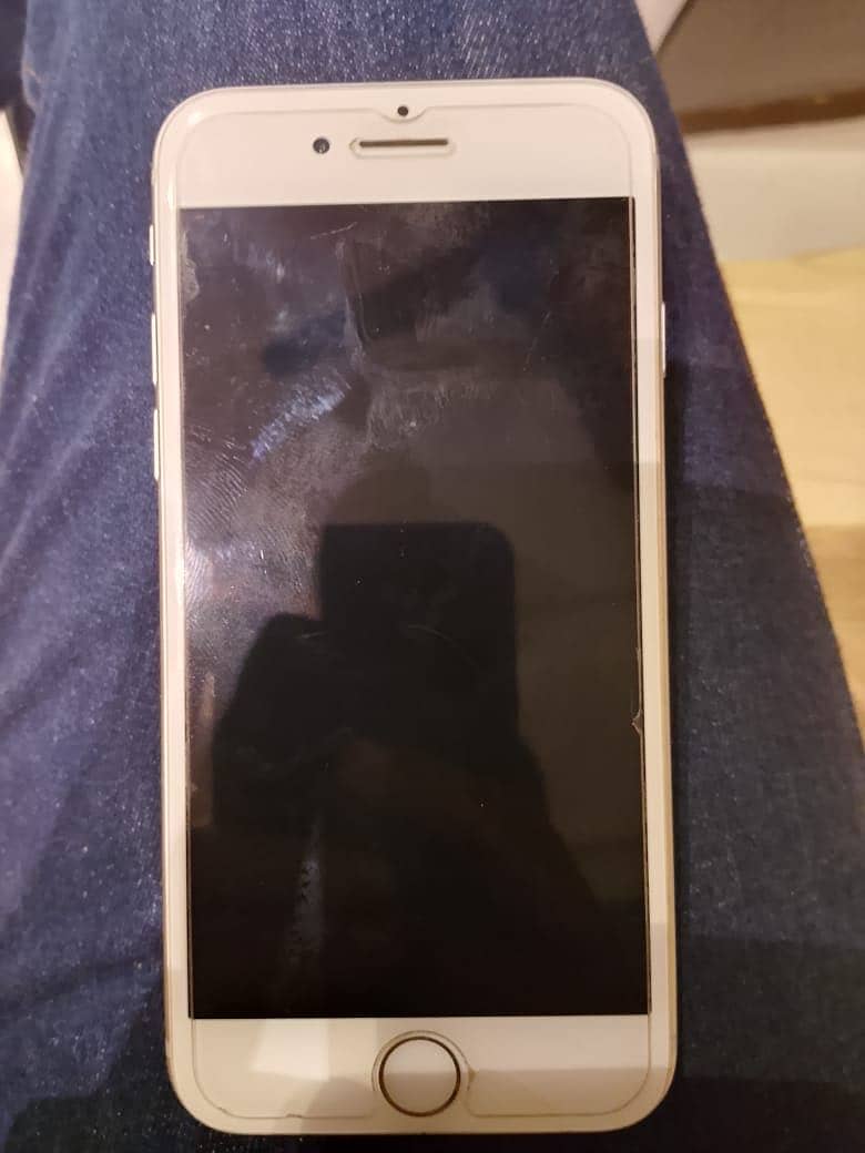 Apple iPhone 8 4