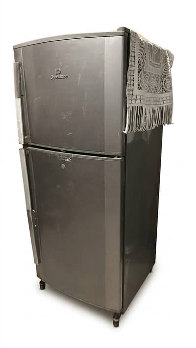 Dawlance Fridge for Sale (broken compressor)