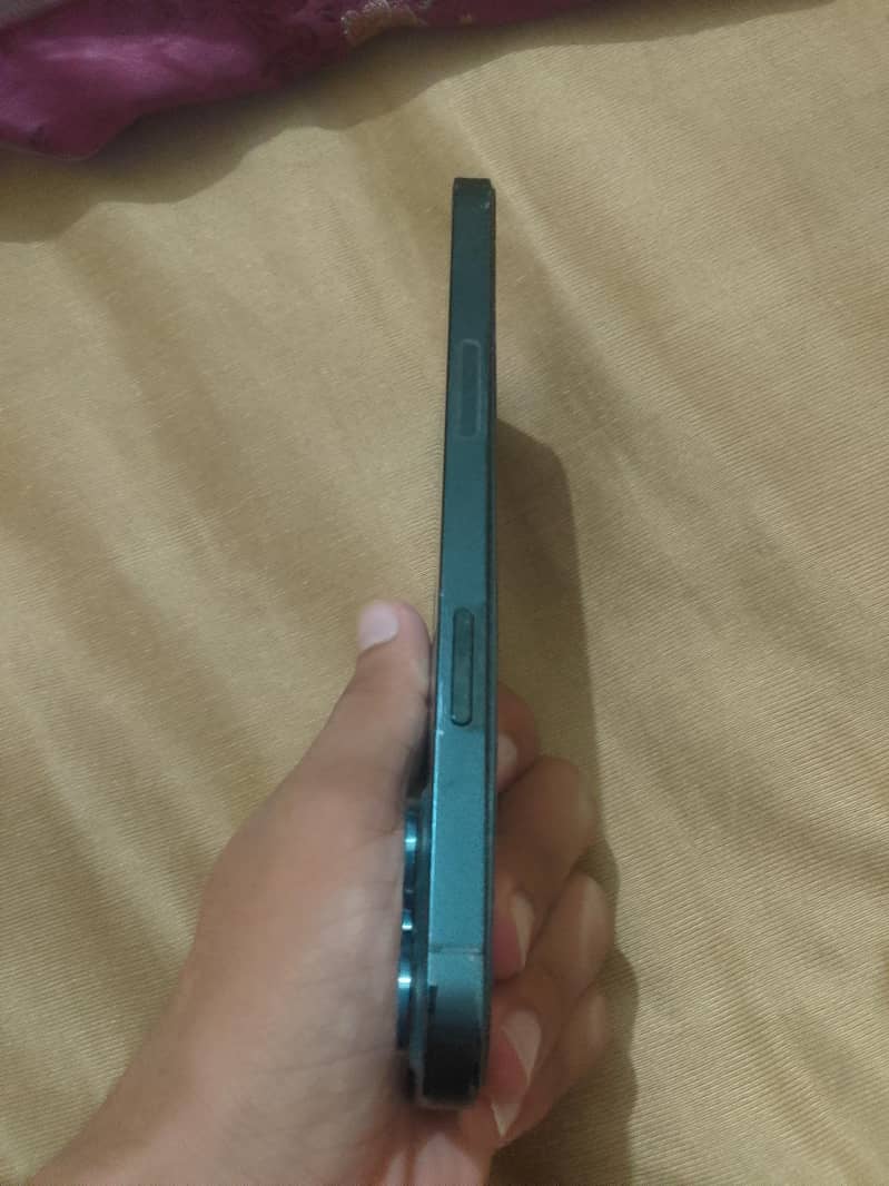 Apple iPhone 12 Pro Max 4