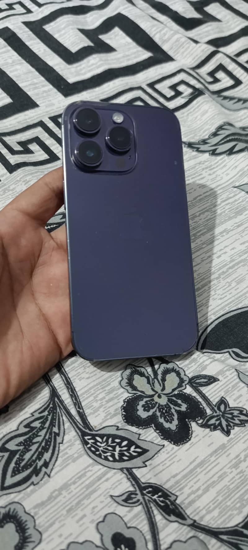 Apple iPhone 14 Pro 2