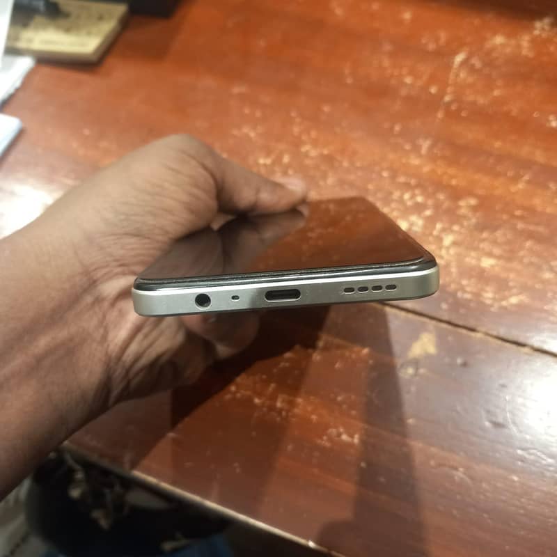 Realme C71 4
