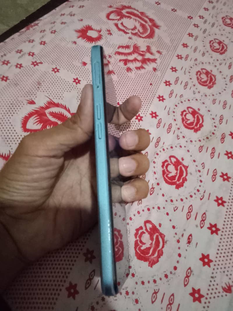 ONEPLUS 20SE 3