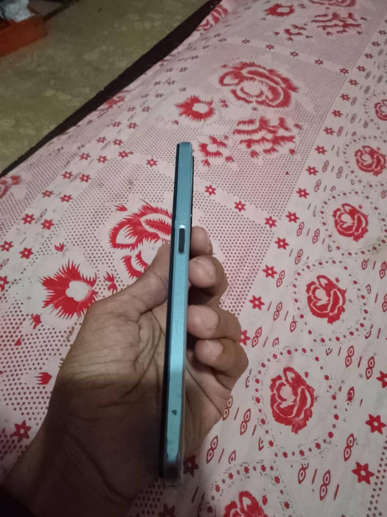 ONEPLUS 20SE 4