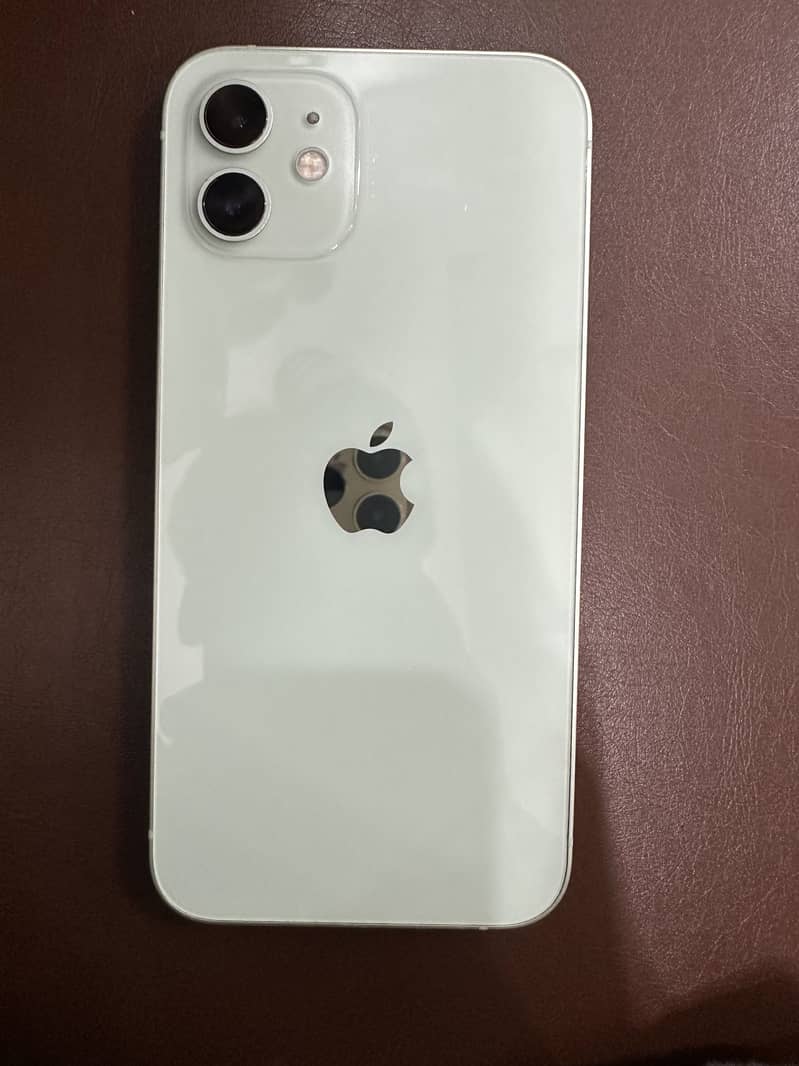 Apple iPhone 12 4