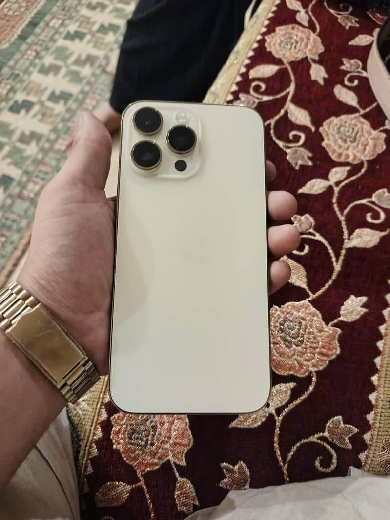 iphone 14 pro max 4