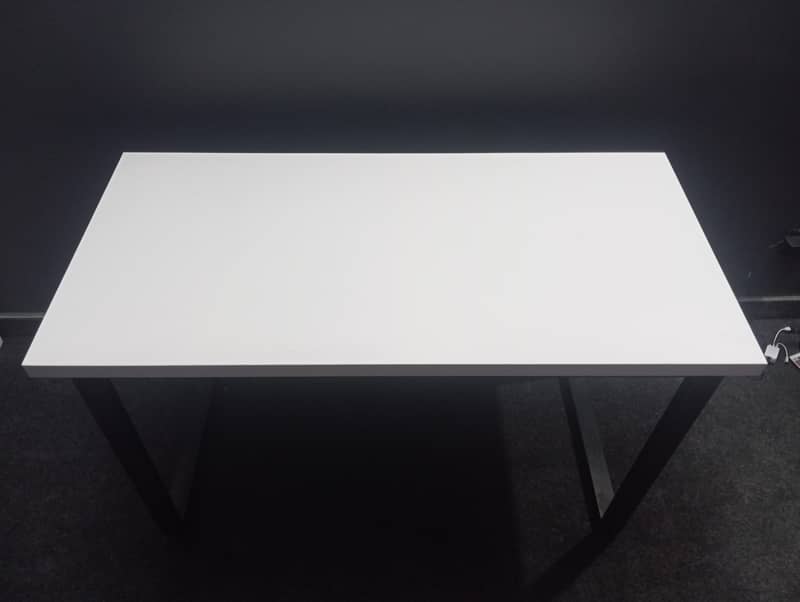 White Computer Table 1