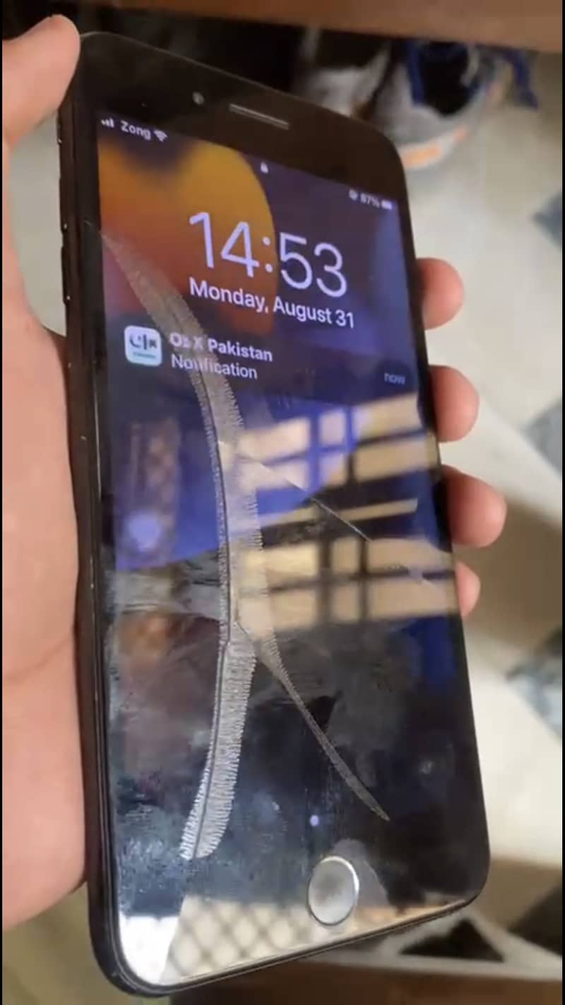Apple iPhone 7 Plus 0