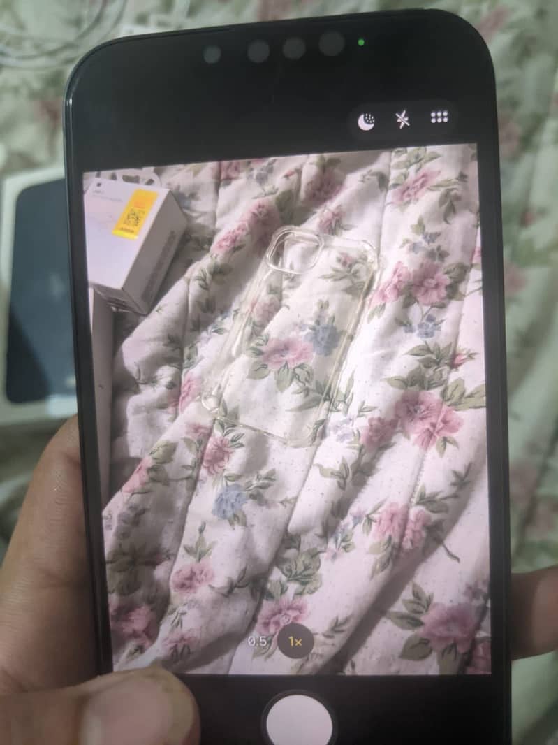 Apple iPhone 13 2