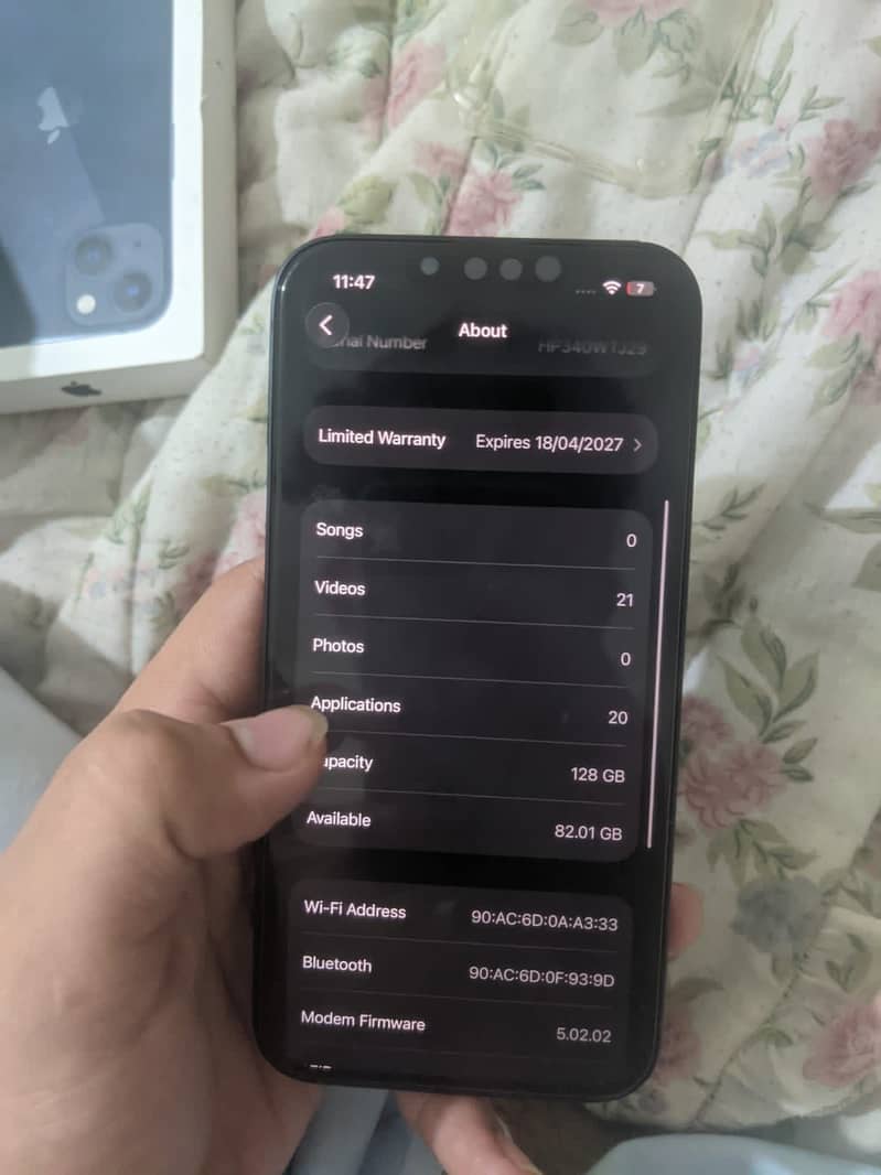Apple iPhone 13 5