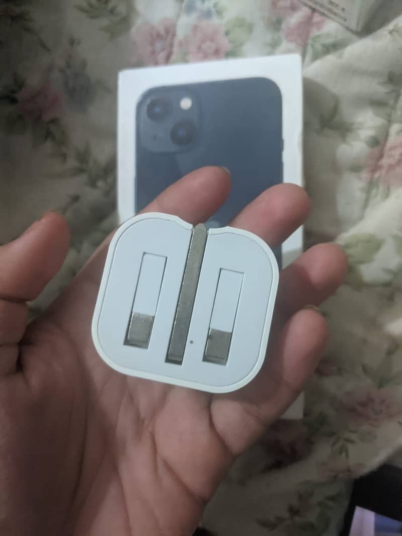 Apple iPhone 13 6