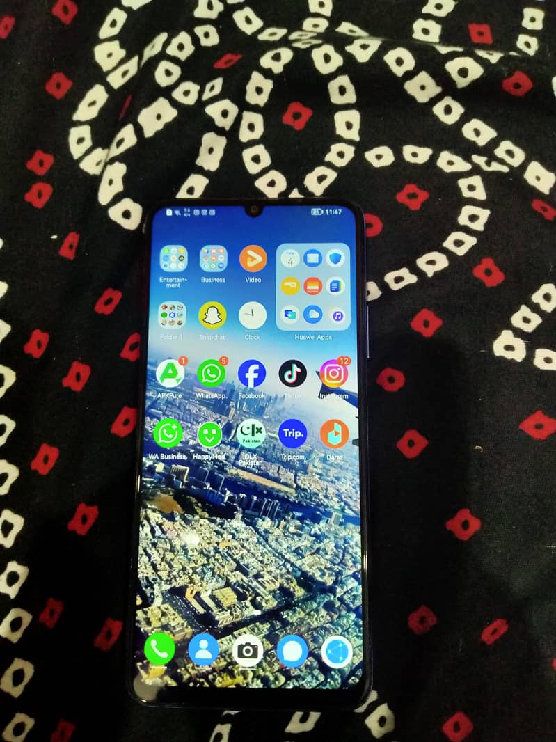 Huawei Nova Y70 Plus 1