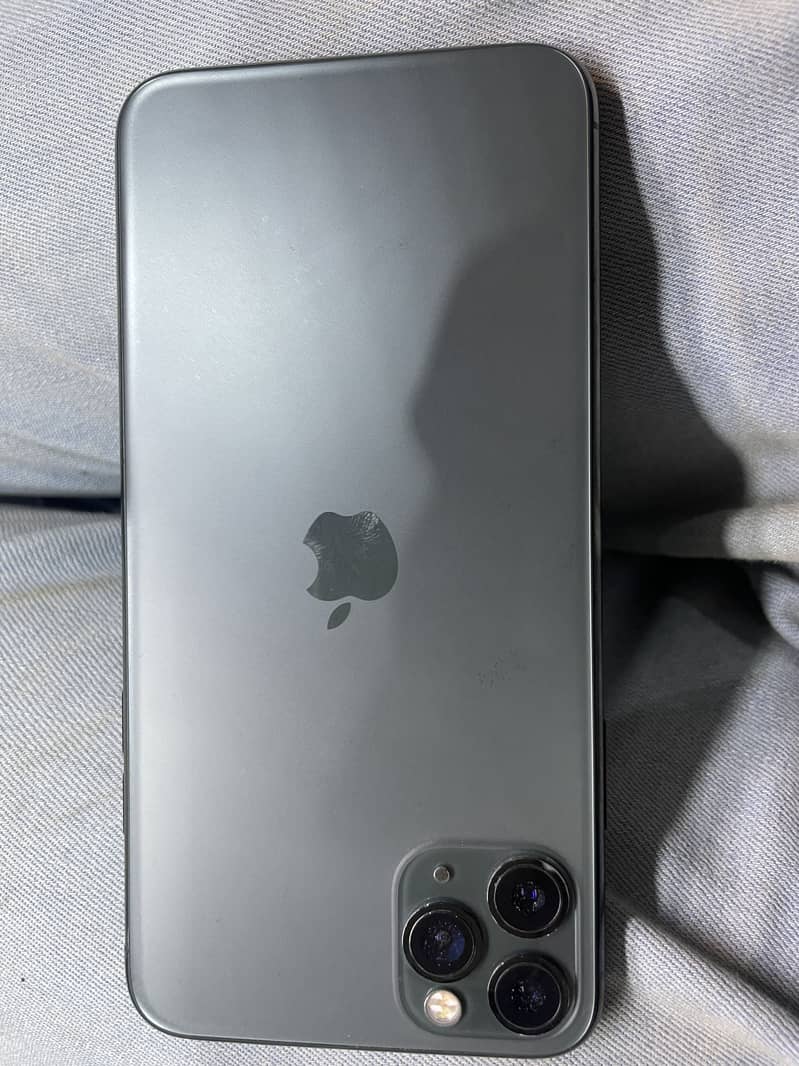 Apple iPhone 11 Pro Max 2