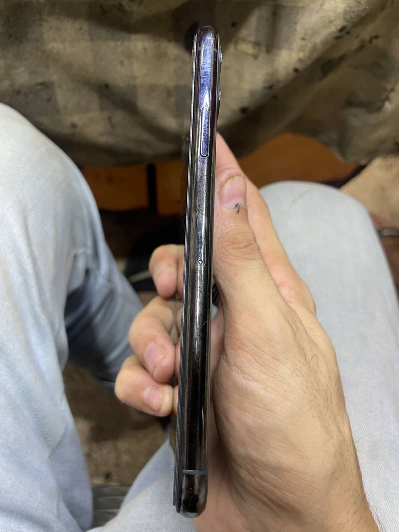 Apple iPhone 11 Pro Max 5