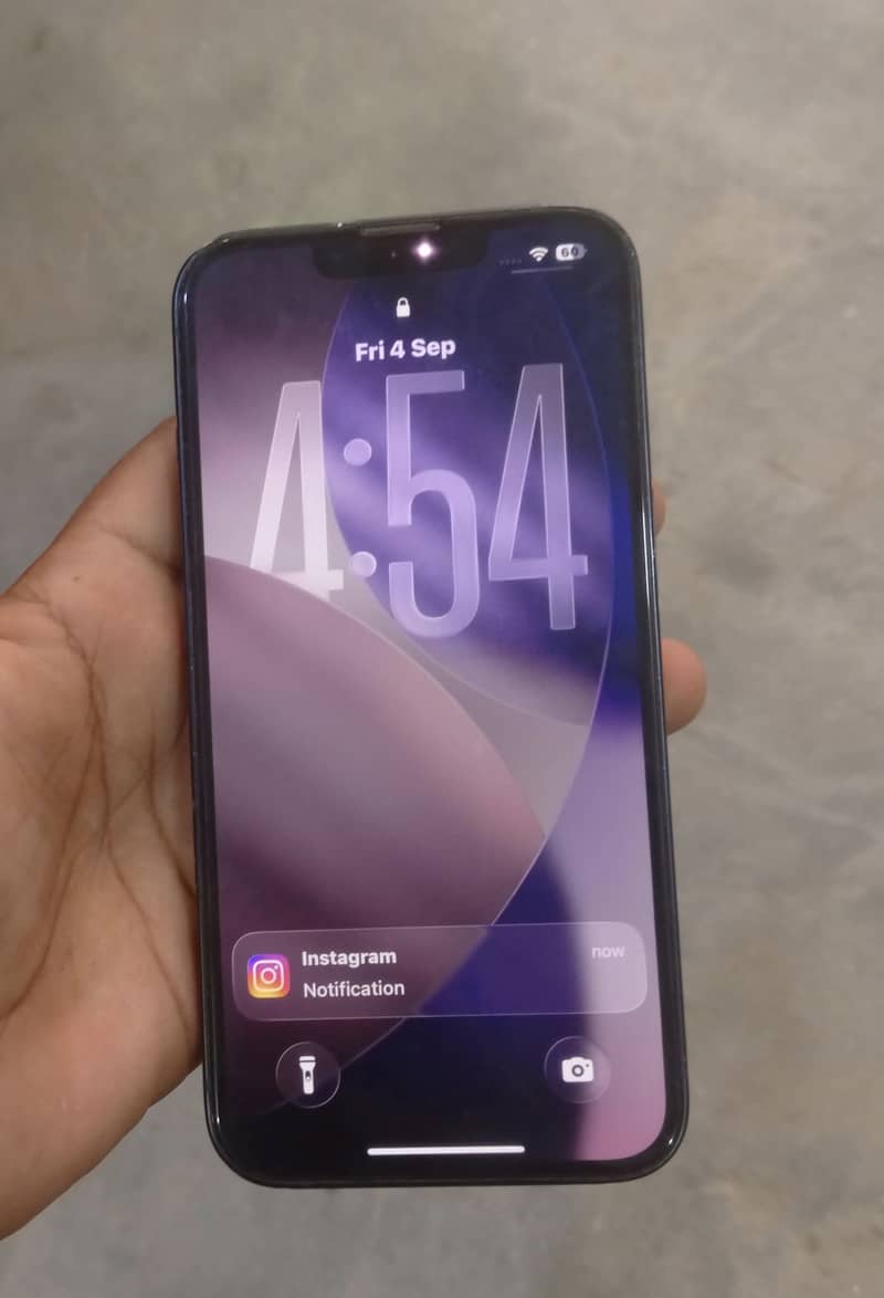 Apple iPhone 13 3