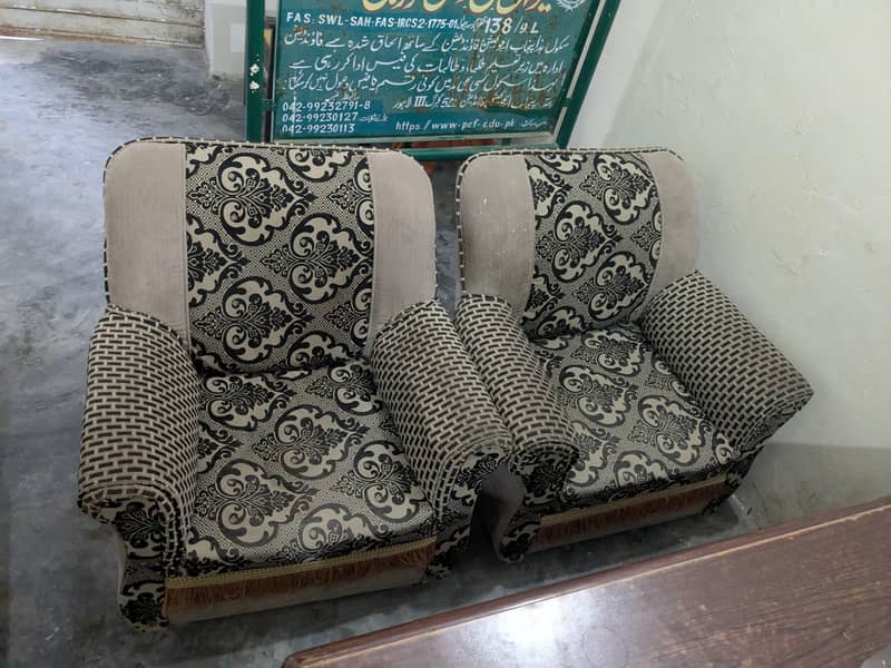 sofa set in good condition 1