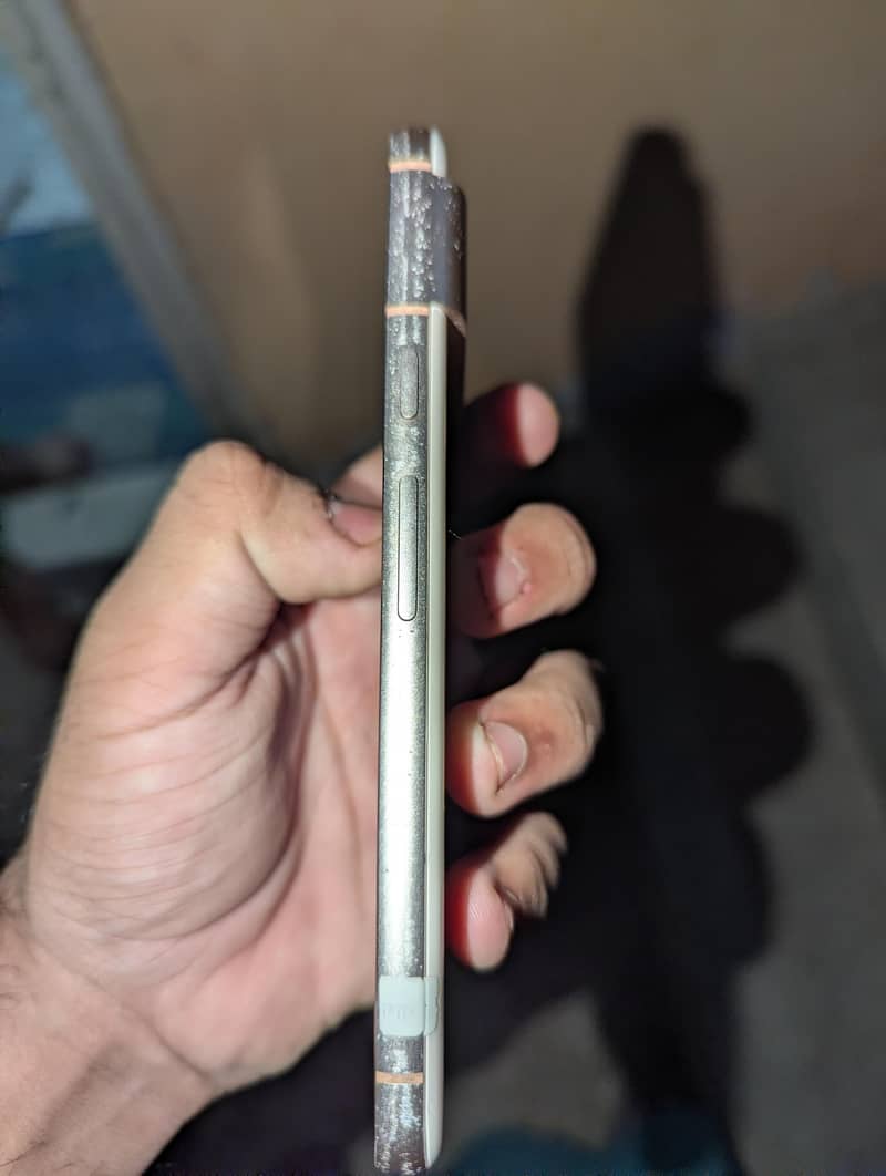 Google Pixel 8 3