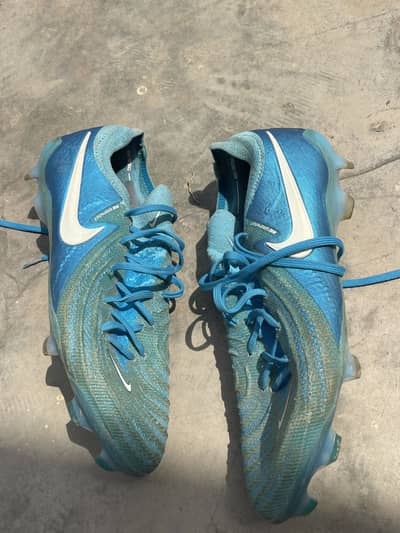 Nike phantom