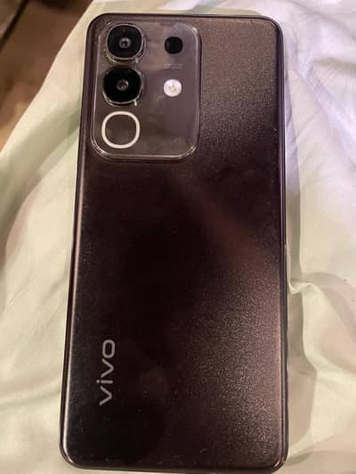 Vivo Y29 10 by 10 condition
