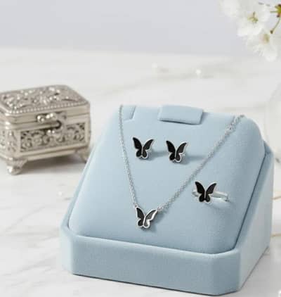 Butterfly necklace set