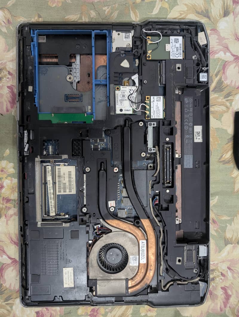 Dell Latitude E6550 0