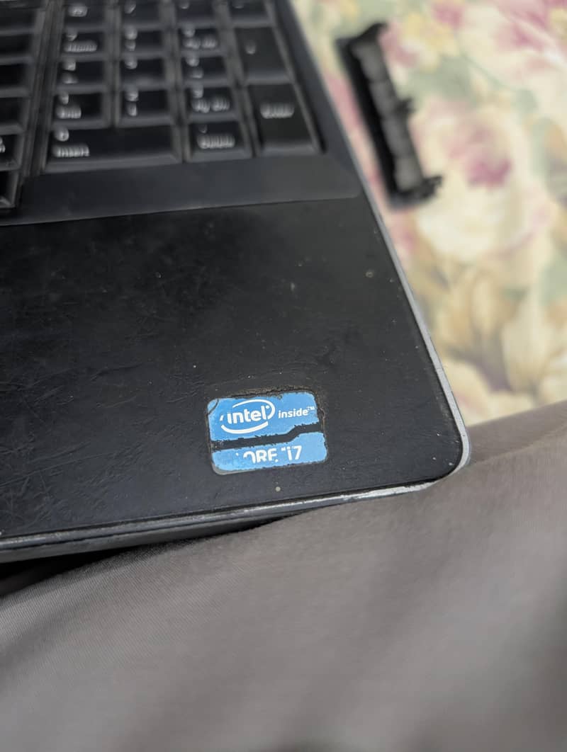 Dell Latitude E6550 2