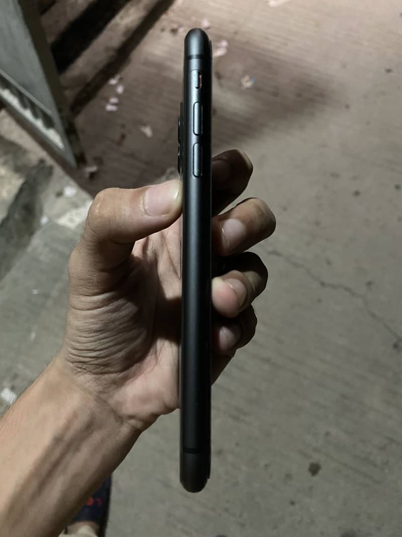 Apple iPhone 11 8