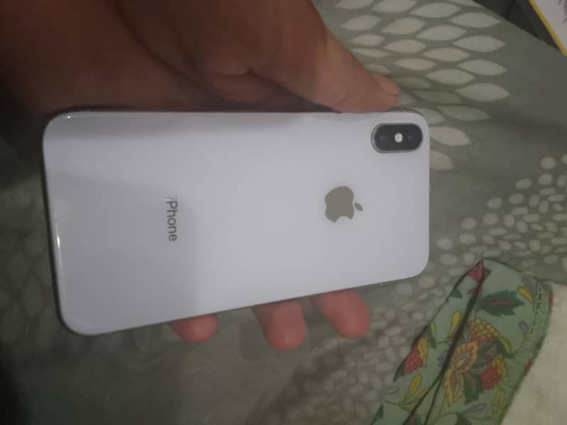 Apple iPhone X 4